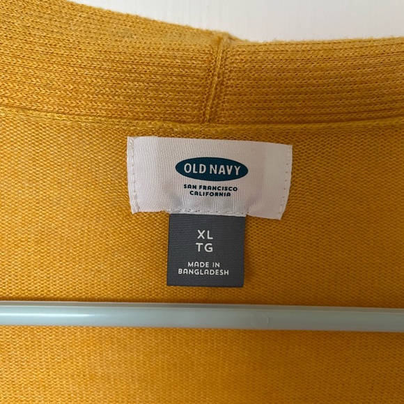Old navy cardigan - Picture 2 of 2